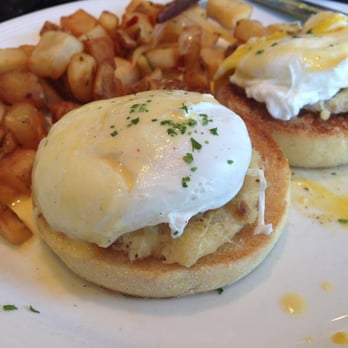 The Cottage Wellesley - Crabcakes Benedict - New American Near Me - Wellesley, Massachusetts The Cottage Wellesley - Crabcakes Benedict - New American Near Me - Wellesley, Massachusetts