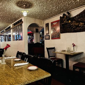 Cafe Riazor - Decor & Tables - Spanish Near Me - New York, New York Cafe Riazor - Decor & Tables - Spanish Near Me - New York, New York