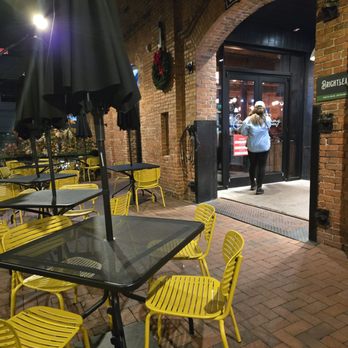 Emmy Squared Pizza - Entrance and outdoor seating. - Pizza Near Me - Durham, North Carolina