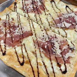 Cal Italia (Grandma crust) Cal Italia (Grandma crust)
