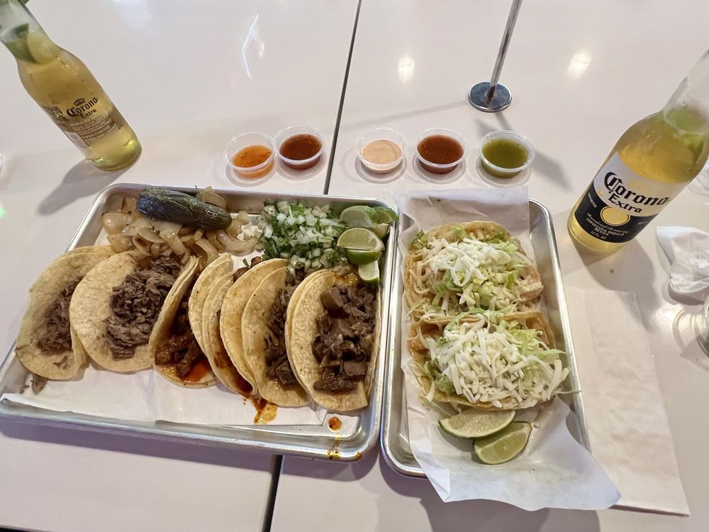 Tacos Y Mas
