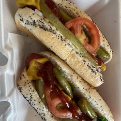 Flynn's Eats - Chicago dog