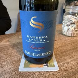 Grand Cru - Very tasty Italian Barbera.