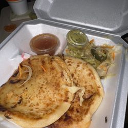 El Taco Rico Aracely - Pupusas de chicharron con queso