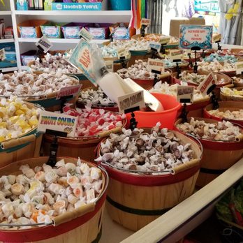 Candy & Kites - Who likes Taffy? - Candy Stores Near Me - Bodega Bay, California