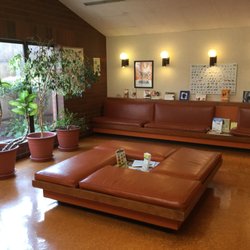Roberts & Wendt Animal Hospital
