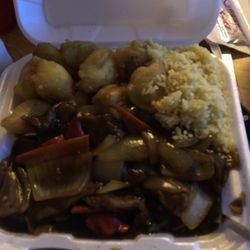 General Wok - Combination pepper steak & sweet & sour chicken