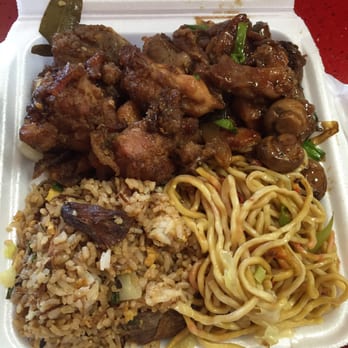 Honolulu Kitchen - fried noodles/adobo fried rice with minute chicken & oyster sauce pork - Chinese Near Me - Waipahu, Hawaii