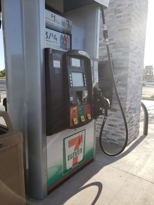 7-Eleven by null