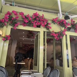 Da Franco - We sat outside but the inside looked warm and inviting.