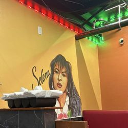 10 De Mayo Mexican Restraunt
