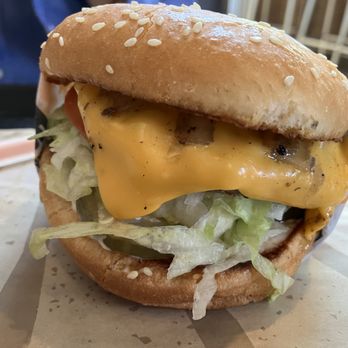 Habit Burger & Grill - Char Chesseburger - Burgers Near Me - Walnut Creek, California