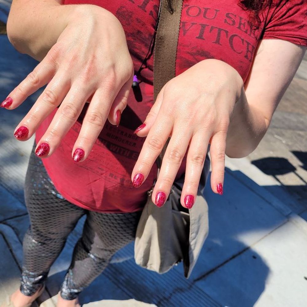 Calabasas Nails Spa - Gel-X Extensions,
Red Starburst CatEye, on Red Base - Nail Salons Near Me - Calabasas, California Calabasas Nails Spa - Gel-X Extensions,
Red Starburst CatEye, on Red Base - Nail Salons Near Me - Calabasas, California