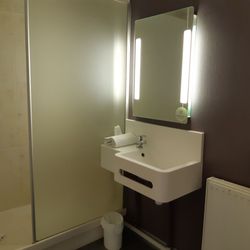 B&B Hôtel Brest Port - La salle de bain