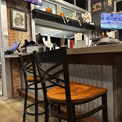 Billy Bob's Burgers Bar & Grill - Bar