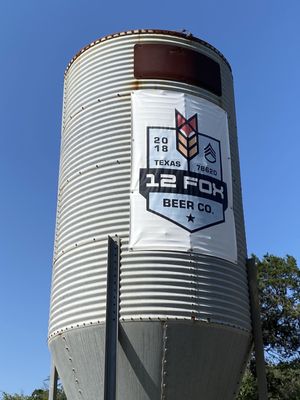 12 Fox Beer Co by null