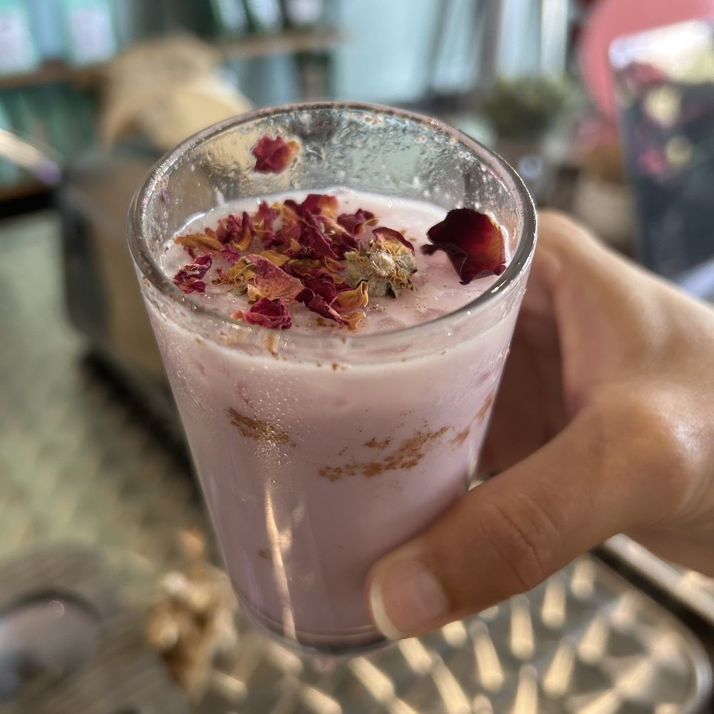 Calypso Coffee Bar - Rose drink - Coffee & Tea Near Me - Apopka, Florida Calypso Coffee Bar - Rose drink - Coffee & Tea Near Me - Apopka, Florida