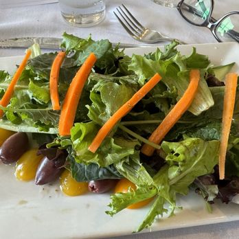 Lago Su Bella - Misto salad - Italian Near Me - Oconomowoc, Wisconsin