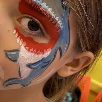 Flippo's - One of the guests who loves sharks! - Venues & Event Spaces Near Me - Fort Lauderdale, Florida Flippo's - One of the guests who loves sharks! - Venues & Event Spaces Near Me - Fort Lauderdale, Florida