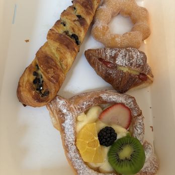 Paris Baguette - mochi donut and other pastries - Bakeries Near Me - Hayward, California