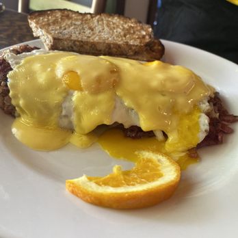 Famous Toastery - Hash with eggs and hollandaise - Breakfast & Brunch Near Me - Cary, North Carolina