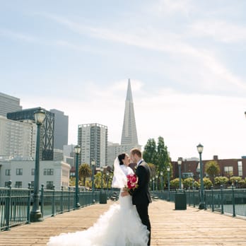 Bllew Photography - Photographers Near Me
