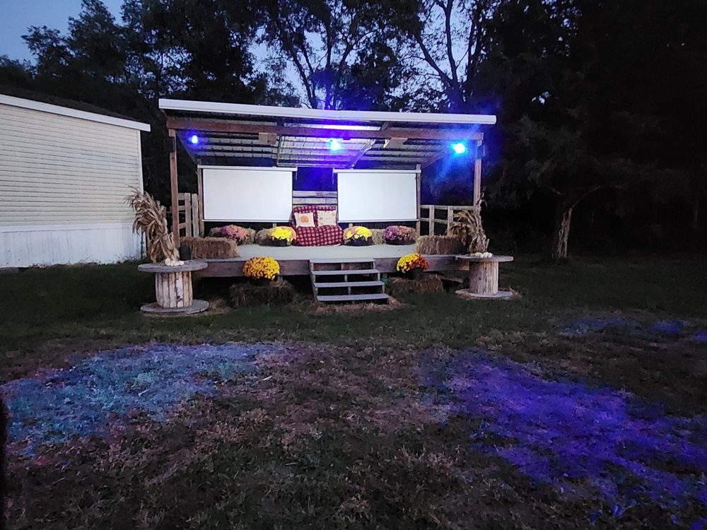 Harvest Moon - vineyard in Fairfield, IA