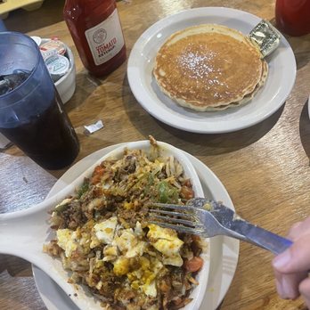 Ziri’s Cafe - Breakfast & Brunch Near Me - Mount Pleasant, Wisconsin