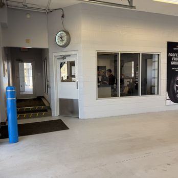 Paul-Richard Chevrolet GMC - Service Lane - Car Dealers Near Me - Peru, Indiana Paul-Richard Chevrolet GMC - Service Lane - Car Dealers Near Me - Peru, Indiana