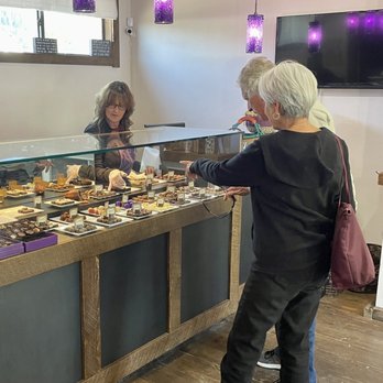 Dorindas Essentials - The chocolate display - Chocolatiers & Shops Near Me - Truckee, California