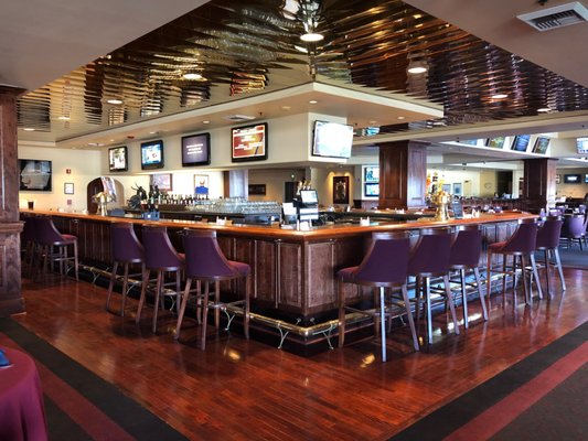 THE VESSELS CLUB AT LOS ALAMITOS RACE COURSE 55 Photos 32 Reviews 
