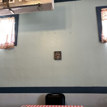 Giovanni's Italian restaurant - Inside - Italian Near Me - Hamilton, Texas Giovanni's Italian restaurant - Inside - Italian Near Me - Hamilton, Texas