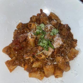 Laurel Hardware - Rigatoni Bolognese aspen ridge veal. red wine. aged parmesan - New American Near Me - West Hollywood, California Laurel Hardware - Rigatoni Bolognese aspen ridge veal. red wine. aged parmesan - New American Near Me - West Hollywood, California