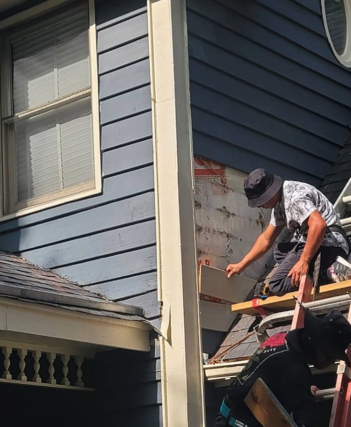 Slide of Homevade Contracting