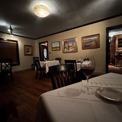 MJ's Restaurant & Catering - Downstairs dining area