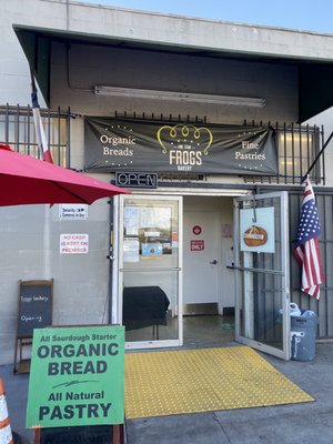 Frogs Organic Bakery by null