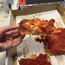 Cloverleaf Pizza Chesterfield - Normal peice