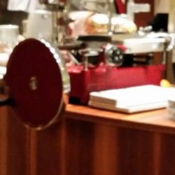 Ristorante Akademie - Aufschnittmaschine (sorry das Foto ist etwas unscharf im Gegensatz zur Maschine) :-)