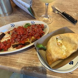 Panzeró - Italian StrEat Food from Rotterdam - Brushetta and the Cheese Panzerotto