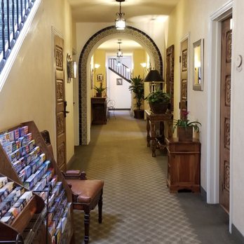 The Eagle Inn - Looking down the 1st floor hallway to our room, #105 - Hotels Near Me - Santa Barbara, California
