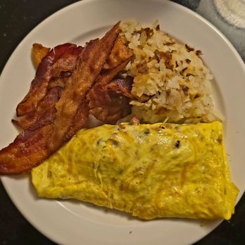 Embassy Suites by Hilton Chicago Downtown Magnificent Mile - Breakfast plate from the cook-to-order line. - Hotels Near Me - Chicago, Illinois Embassy Suites by Hilton Chicago Downtown Magnificent Mile - Breakfast plate from the cook-to-order line. - Hotels Near Me - Chicago, Illinois