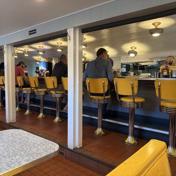 Henrys Diner - Diners Near Me - Burlington, Vermont Henrys Diner - Diners Near Me - Burlington, Vermont