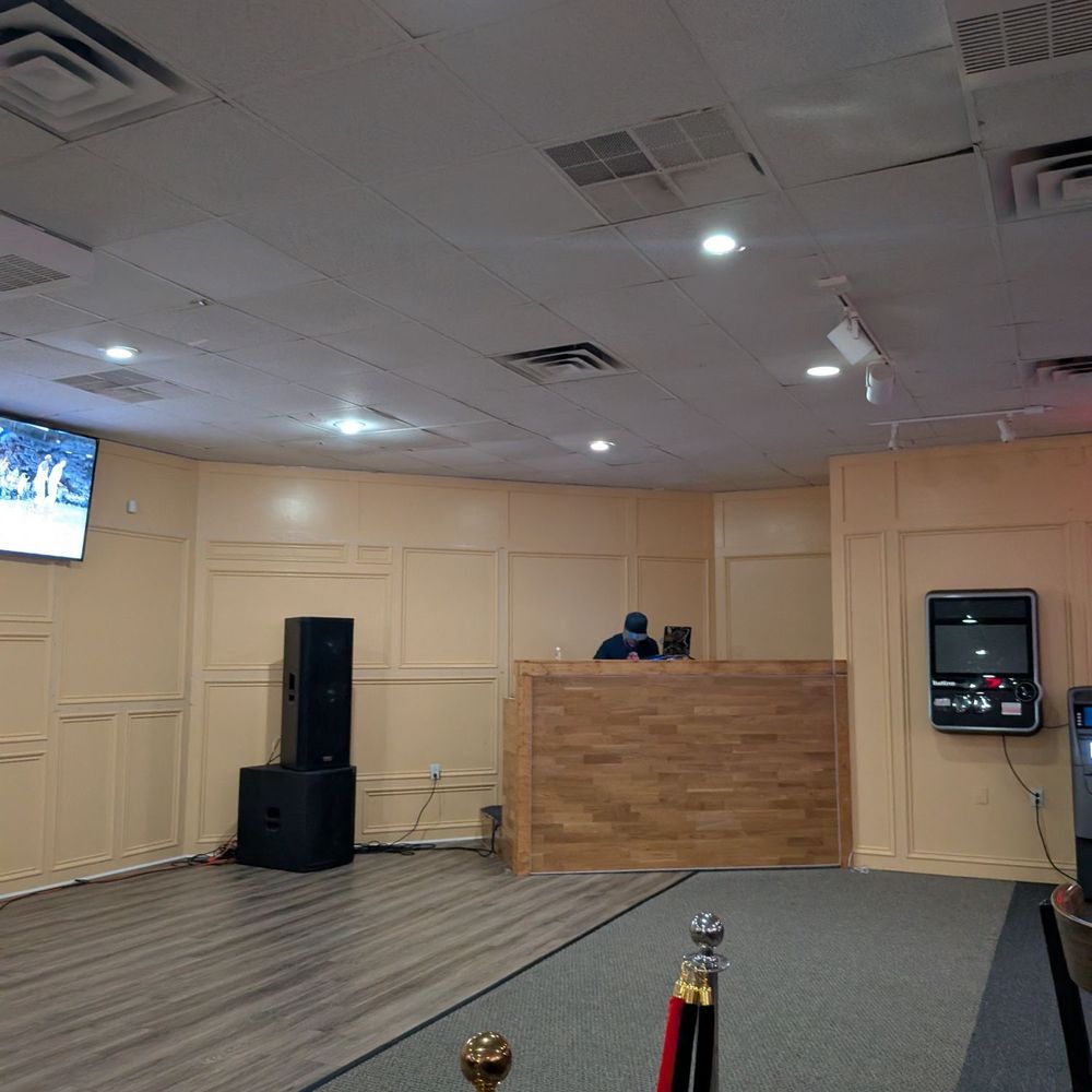 Harper's & Eko - DJ and dance floor. - Sports Bars Near Me - Indianapolis, Indiana