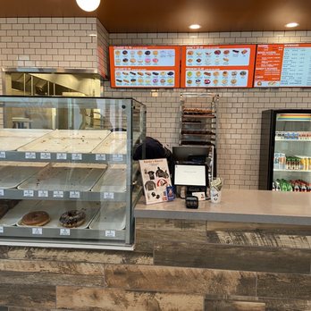 Randy's Donuts - Donuts Near Me - Burbank, California Randy's Donuts - Donuts Near Me - Burbank, California
