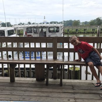 Abner's Crab House - Feed the ducks and watch charter boats take off - Seafood Near Me - Chesapeake Beach, Maryland