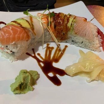 Sushi Momoyama - Rainbow Roll - Sushi Bars Near Me - Concord, California Sushi Momoyama - Rainbow Roll - Sushi Bars Near Me - Concord, California