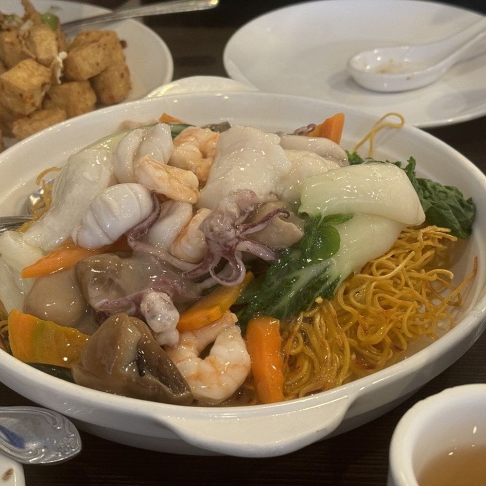 Cheung Hing Restaurant - Seafood L26. Shredded Pork Pan Fried Crispy Noodle - Chinese Near Me - Millbrae, California Cheung Hing Restaurant - Seafood L26. Shredded Pork Pan Fried Crispy Noodle - Chinese Near Me - Millbrae, California