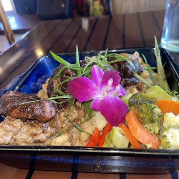 Jamaican Vibes Cuisine - Oxtail Pasta with Marly veggies - Caribbean Near Me - Baton Rouge, Louisiana