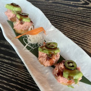 Nobu Chicago - Spicy tuna Crispy Rice with Spicy Tuna - Japanese Near Me - Chicago, Illinois Nobu Chicago - Spicy tuna Crispy Rice with Spicy Tuna - Japanese Near Me - Chicago, Illinois