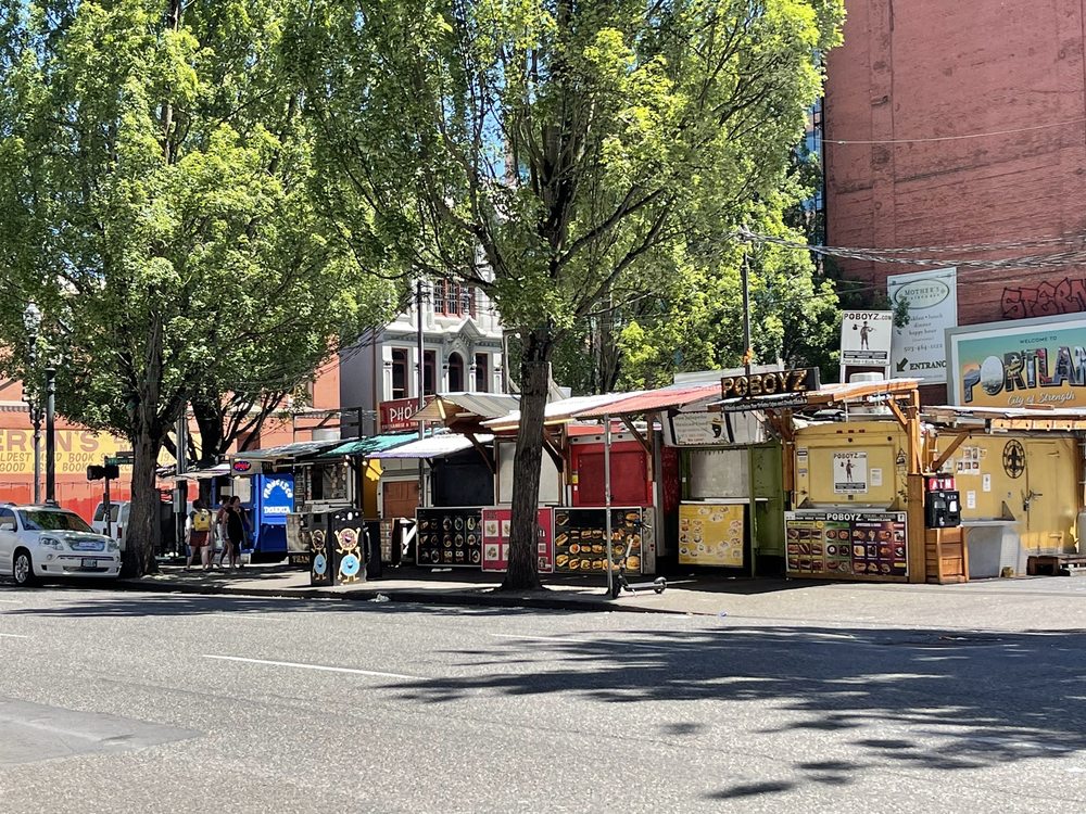 FOOD CART Updated October 2024 52ND NE Sandy Blvd, Portland, Oregon